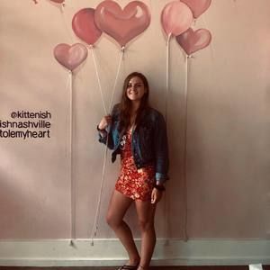 Meet your Posher, Vanessa